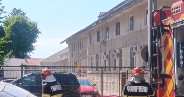  Intervenție Rapidă a Pompierilor, Duce la Stingerea Flăcărilor