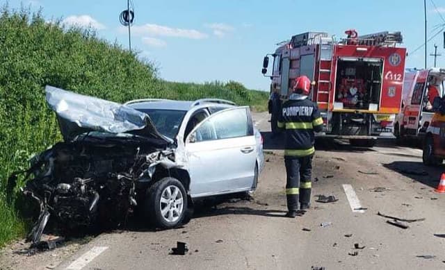  Un Mort și Doi Răniți Transportați de Urgență la Spital în Această După-amiază