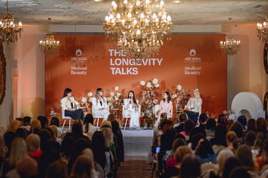  Conferința Anului în Longevitate și Sănătate Feminină la Iași, România