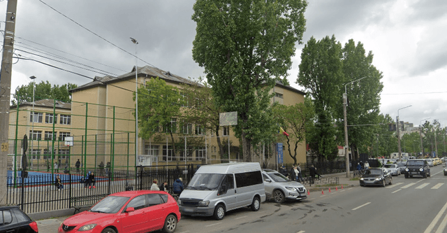 Nouă zonă pick-up/drop-off îmbunătățește siguranța elevilor la Școala Ion Ghica din Iași