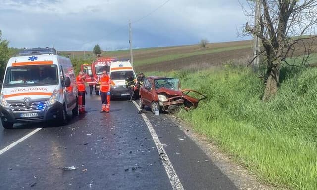  Decesul unui bărbat de 77 de ani și rănirea gravă a unui șofer de 75 de ani în Ciortești