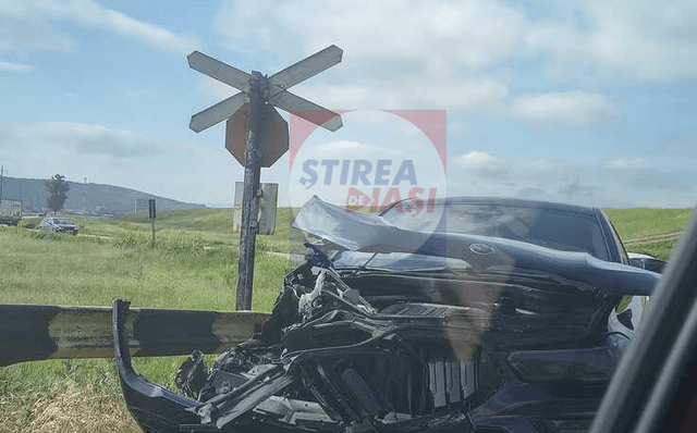  Tren Izbit de Autoturism BMW - Șoferul Neatent Scapă Nevătămat!
