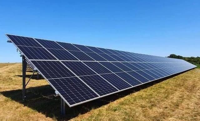  Nou parc fotovoltaic de 5 MWh, susținut de fonduri europene pentru energie verde
