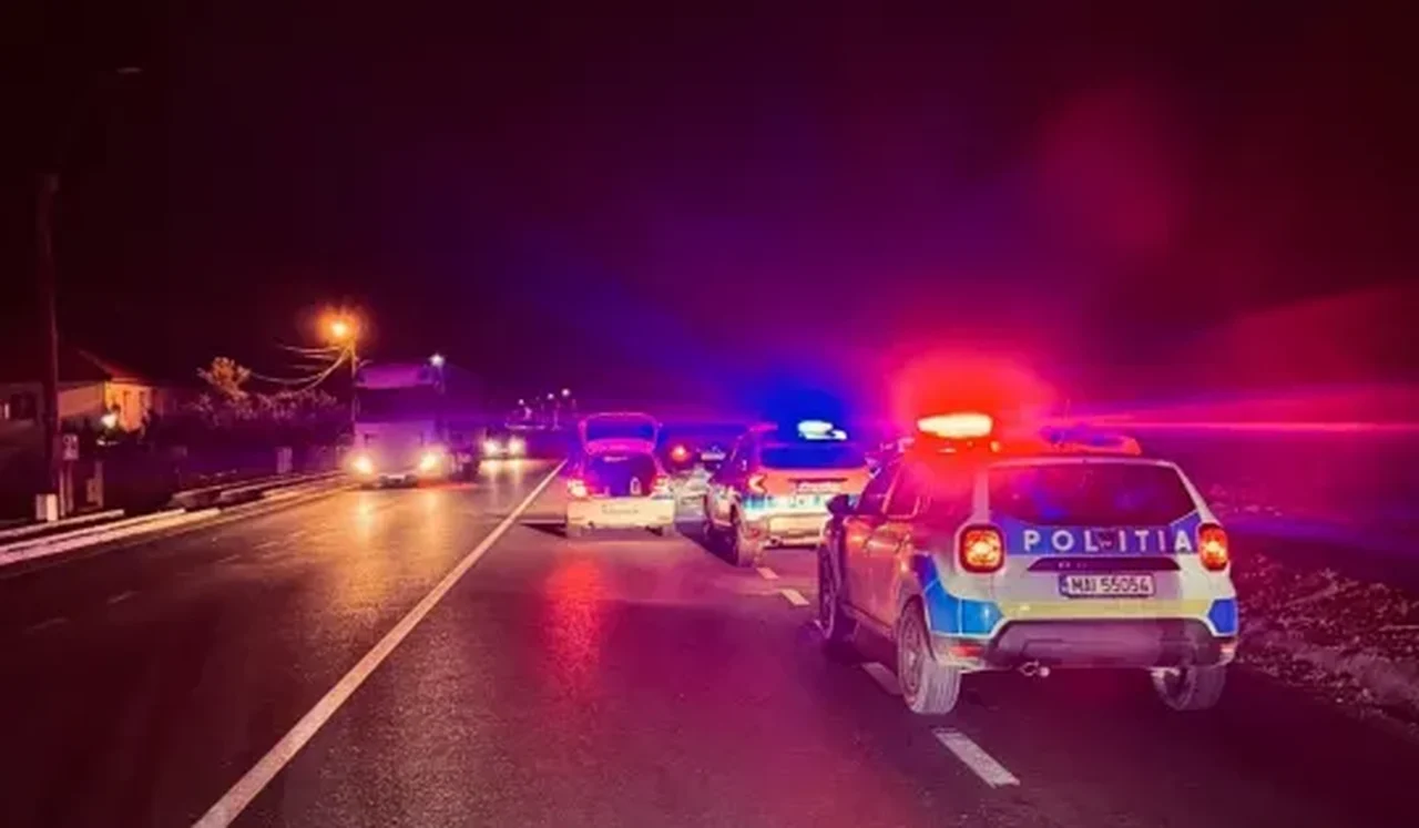 Urmărire noaptea în Iași: spike-strip la Podu Iloaiei, șofer de 18 ani oprit